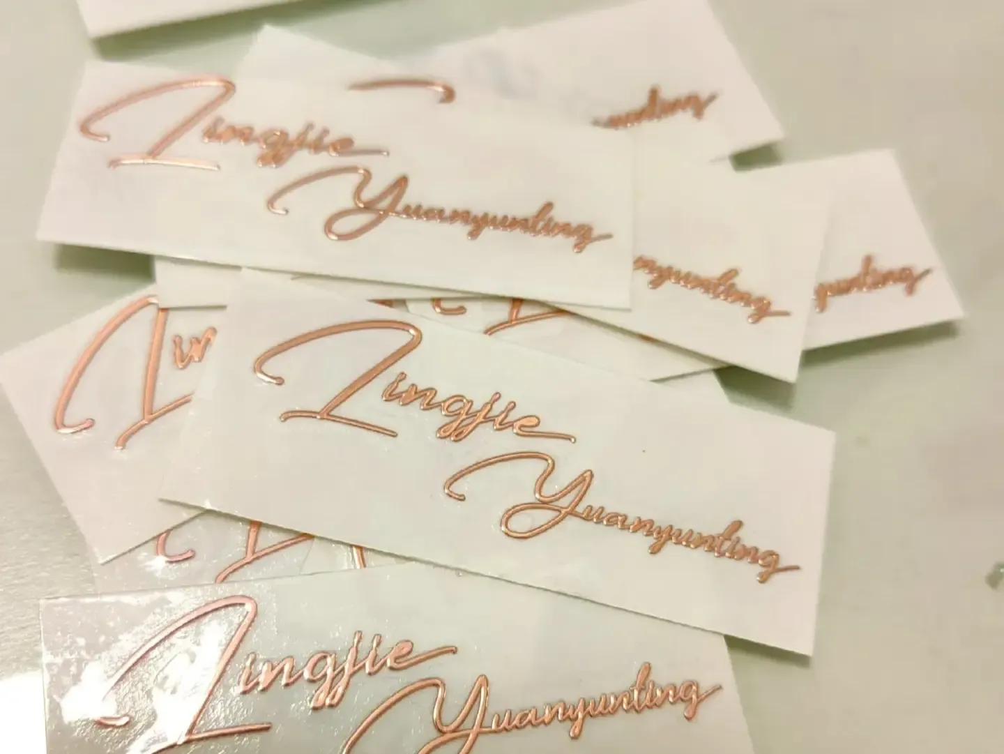 Да ли се налепнице за пренос могу уклонити?