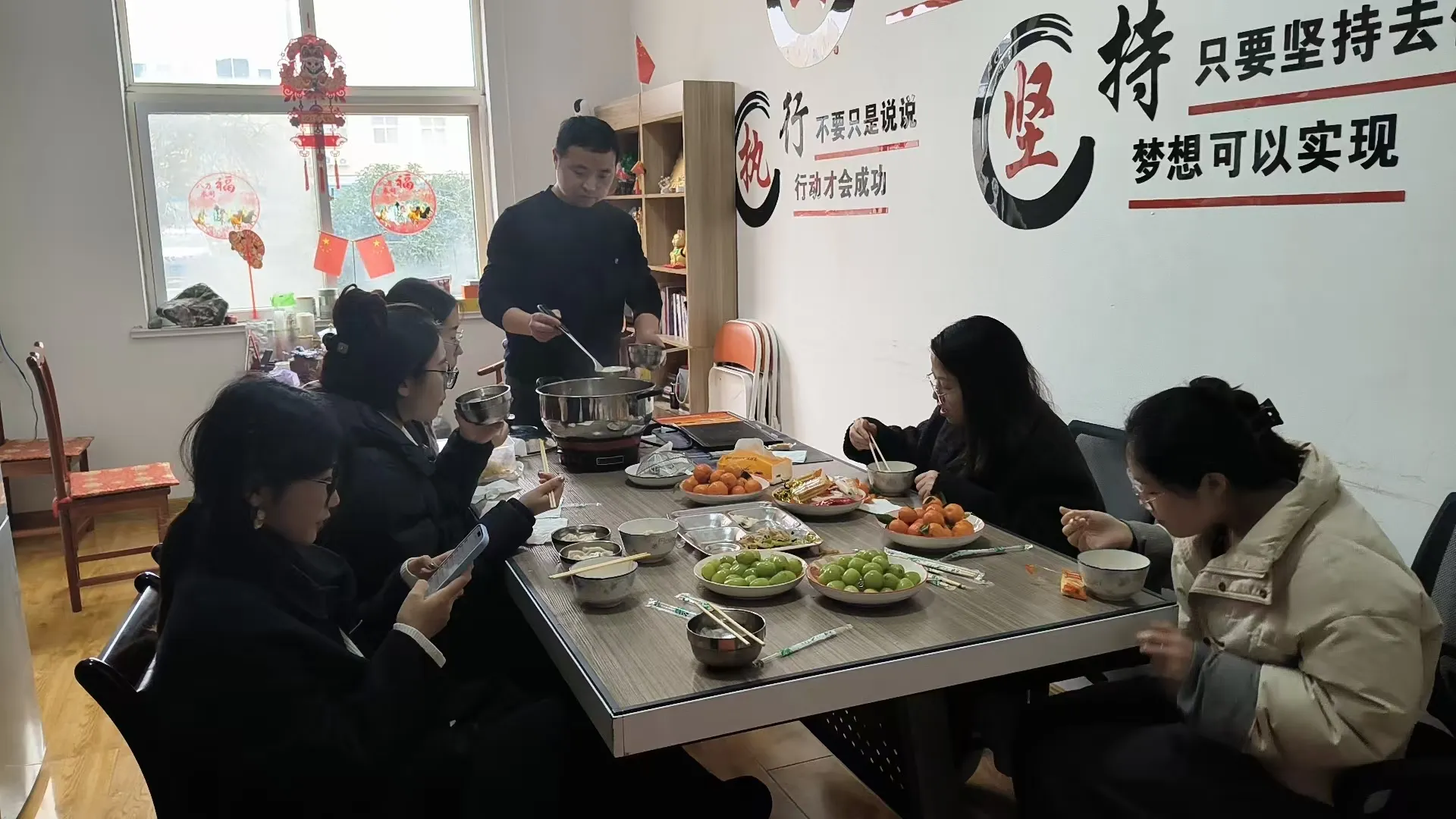 ЈОЈО Пацк слави Фестивал лампиона уз Тангиуан