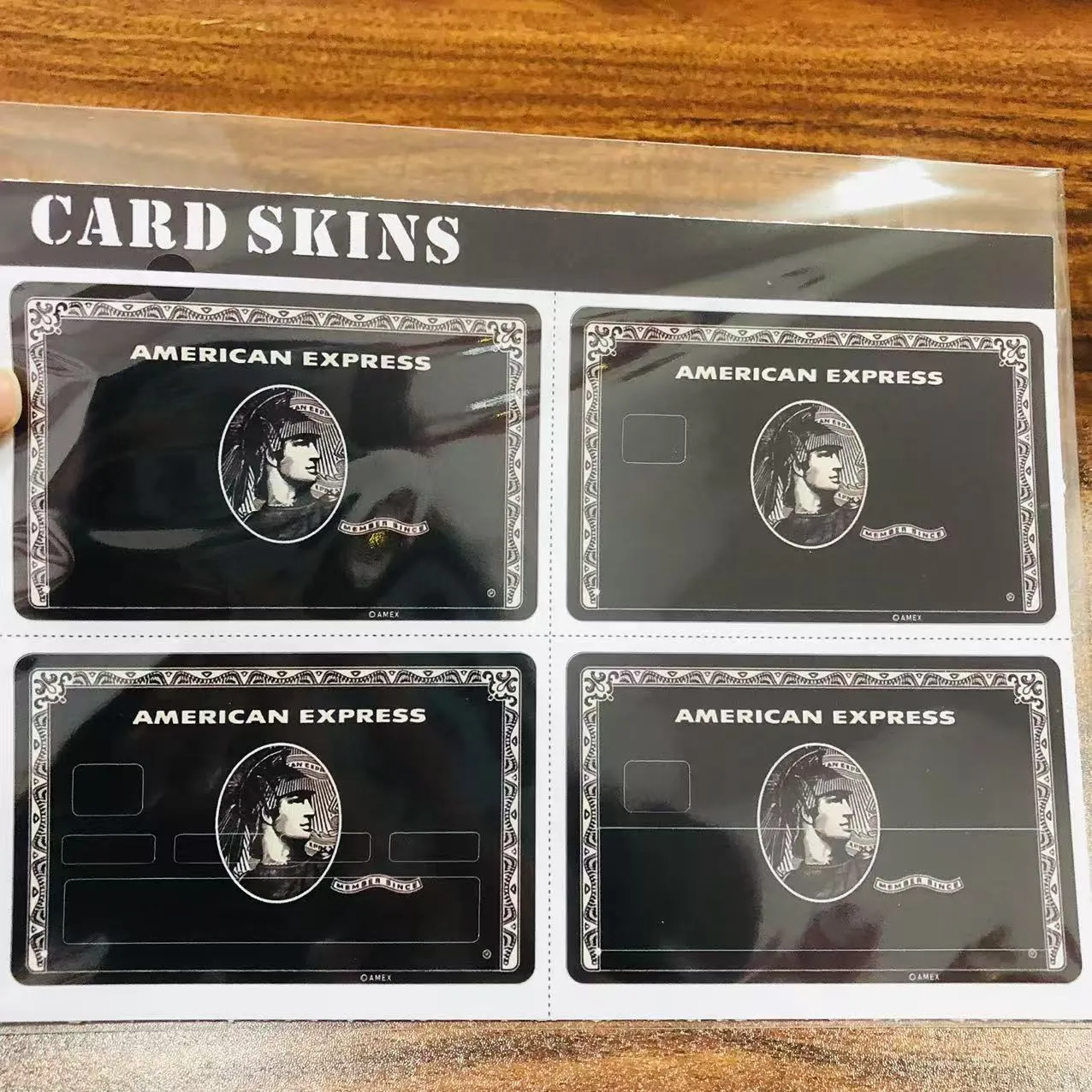 Овде можете пронаћи налепнице за кредитне картице које желите