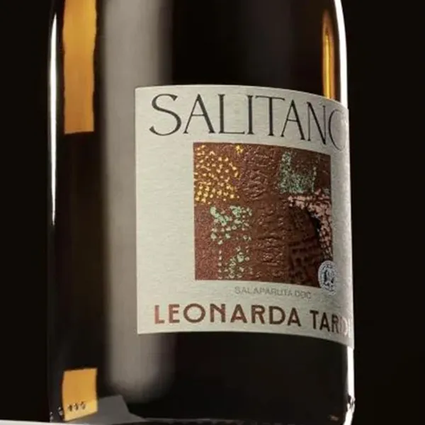 Црвена винска налепница